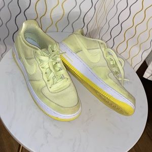 Yellow and white Nike Air Forces size: 5.5Y